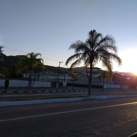 Apartamento Com Piscina Churrasqueira Em Ubatuba Luaran gambar